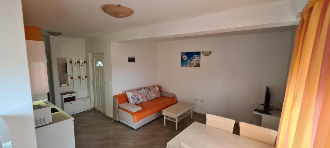 Apartmani Cesar Rtina Εξωτερικό φωτογραφία