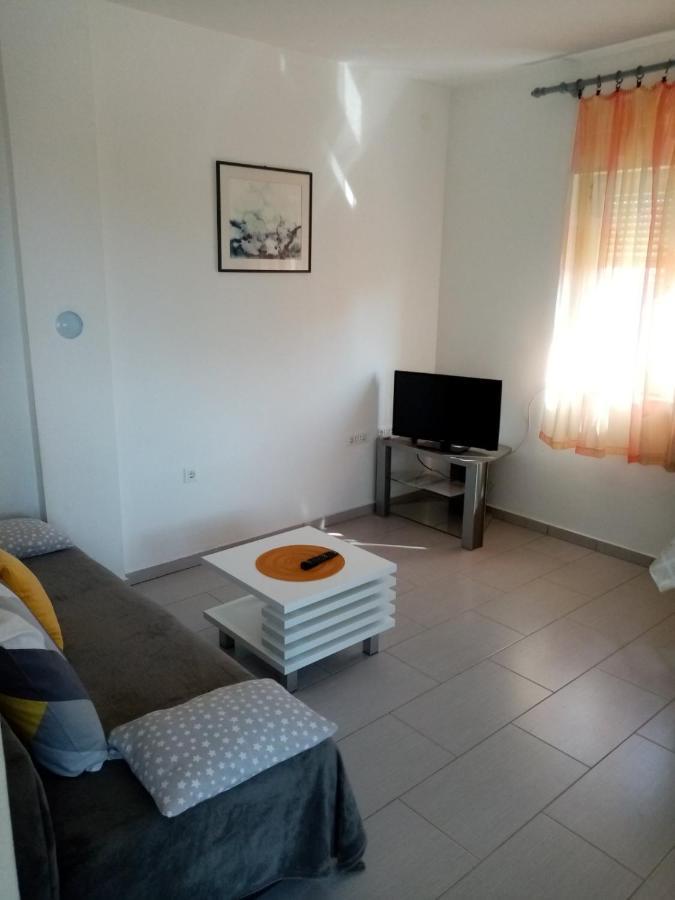 Apartmani Cesar Rtina Εξωτερικό φωτογραφία