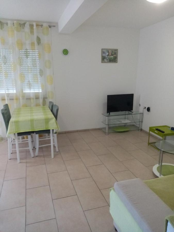 Apartmani Cesar Rtina Εξωτερικό φωτογραφία